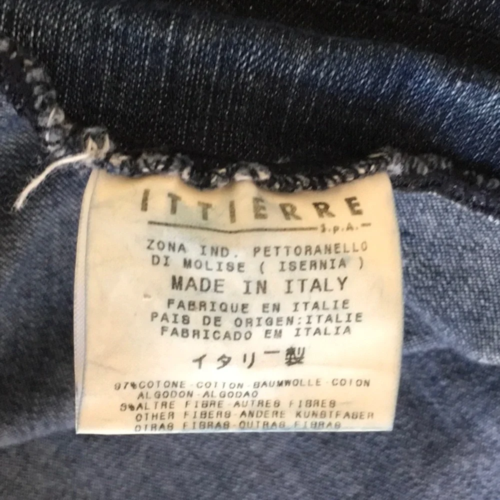 Vintage “VERSACE” jeans couture with gold Medusa buckle. - Picture 7 of 11